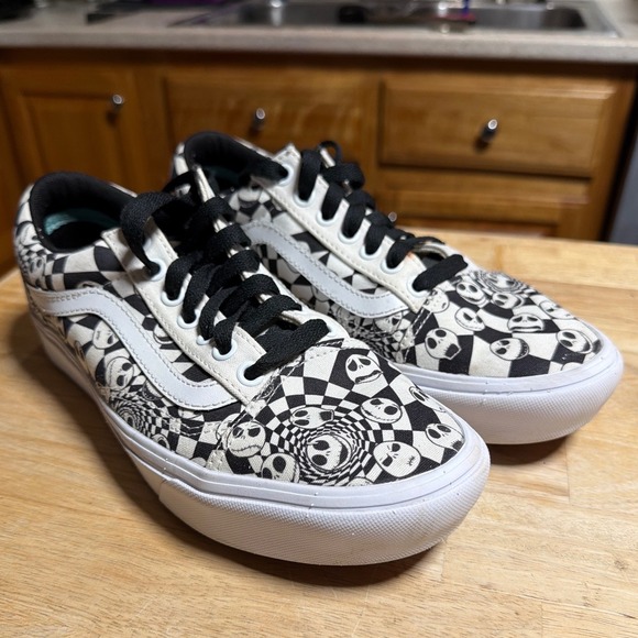 Vans Old Skool Nightmare Before Christmas Jack Skellington Checkerboard 7M 8.5W - Picture 2 of 9